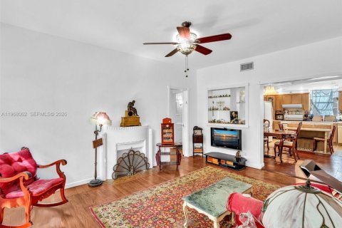 Condominio en venta en Miami Beach, Florida, 2 dormitorios, 91.04 m2 № 2030799 - foto 24