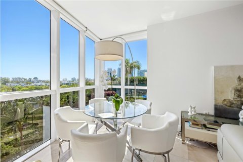 Condominio en venta en Miami Beach, Florida, 2 dormitorios, 143.81 m2 № 1979363 - foto 3