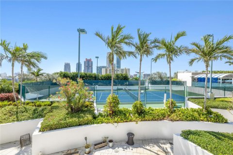 Condominio en venta en Miami Beach, Florida, 2 dormitorios, 143.81 m2 № 1979363 - foto 10