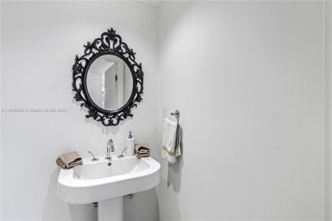 Condominio en venta en Miami Beach, Florida, 2 dormitorios, 143.81 m2 № 1979363 - foto 7