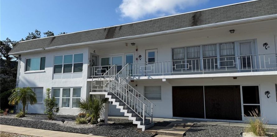 Condominio en Clearwater, Florida, 1 dormitorio  № 2237325