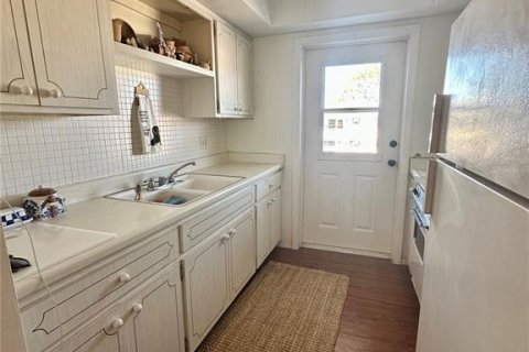 Condominio en venta en Clearwater, Florida, 1 dormitorio, 62.71 m2 № 2237325 - foto 10