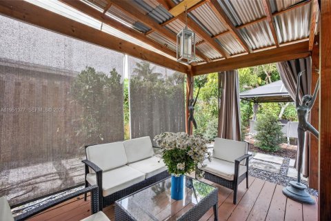 House in Oakland Park, Florida 2 bedrooms, 72.84 sq.m. № 2006314 - photo 22