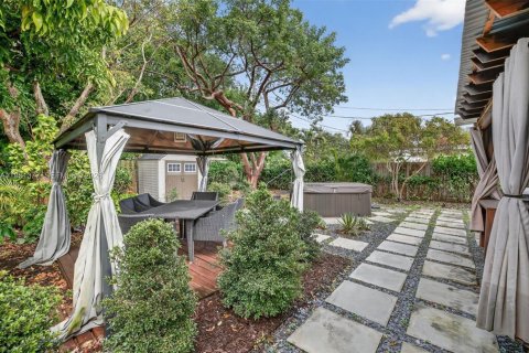 House in Oakland Park, Florida 2 bedrooms, 72.84 sq.m. № 2006314 - photo 25