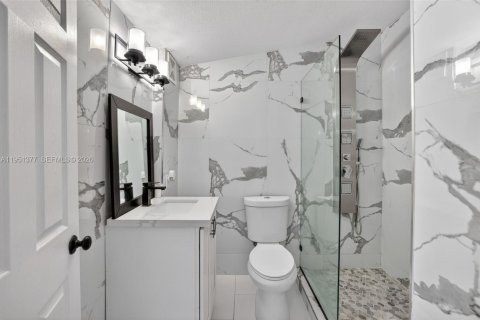 House in Oakland Park, Florida 2 bedrooms, 72.84 sq.m. № 2006314 - photo 17