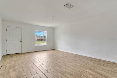 Commercial property in Kissimmee, Florida 8 bedrooms, 279.64 sq.m. № 2376635 - photo 2