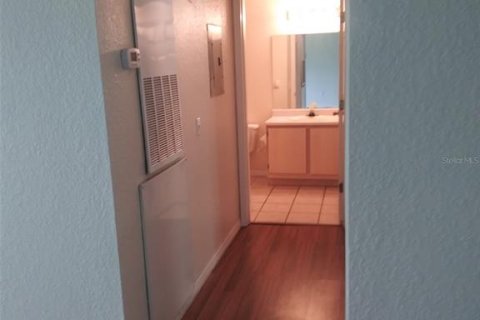 Villa ou maison à louer à Orlando, Floride: 2 chambres, 94.76 m2 № 2277224 - photo 10