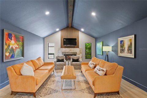 House in Tampa, Florida 4 bedrooms, 249.54 sq.m. № 2151474 - photo 19