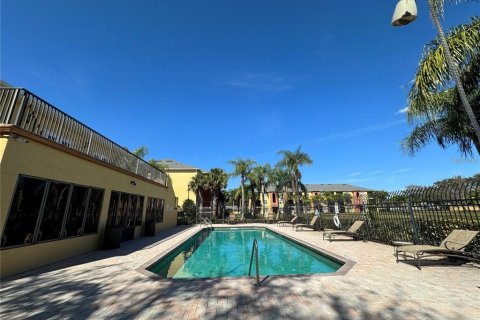 Condo in Orlando, Florida, 3 bedrooms  № 2205470 - photo 17