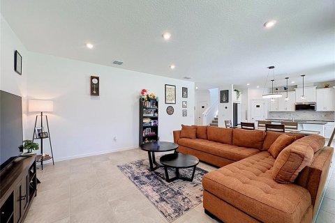House in DeLand, Florida 5 bedrooms, 283.91 sq.m. № 2228336 - photo 21
