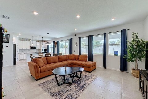 House in DeLand, Florida 5 bedrooms, 283.91 sq.m. № 2228336 - photo 17