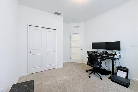 House in DeLand, Florida 5 bedrooms, 283.91 sq.m. № 2228336 - photo 8