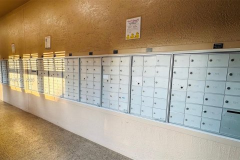 Copropriété à vendre à Miami, Floride: 1 chambre, 54.44 m2 № 2007247 - photo 8