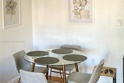 Copropriété à vendre à Miami, Floride: 1 chambre, 54.44 m2 № 2007247 - photo 16