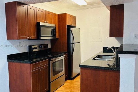 Copropriété à vendre à Miami, Floride: 1 chambre, 54.44 m2 № 2007247 - photo 17