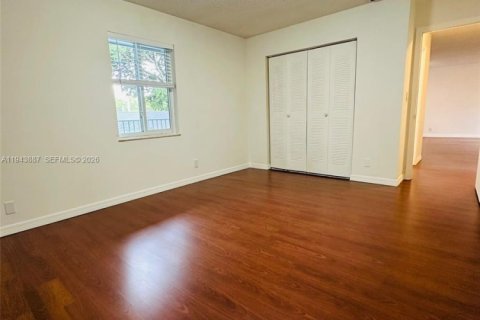 Apartment in Fort Lauderdale, Florida 2 bedrooms, 83.61 sq.m. № 2000623 - photo 10