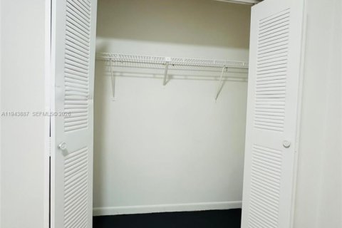 Apartment in Fort Lauderdale, Florida 2 bedrooms, 83.61 sq.m. № 2000623 - photo 7