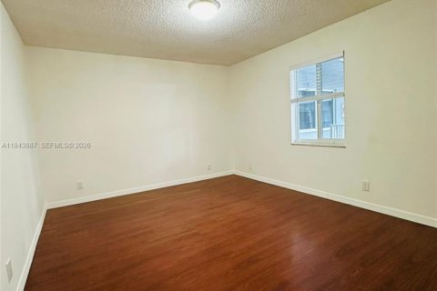 Apartment in Fort Lauderdale, Florida 2 bedrooms, 83.61 sq.m. № 2000623 - photo 9