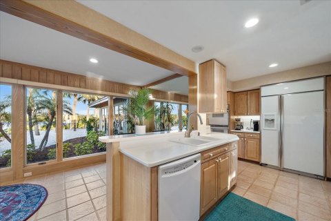 House in Englewood, Florida 5 bedrooms, 374.67 sq.m. № 2122872 - photo 28