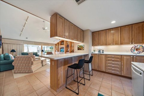 House in Englewood, Florida 5 bedrooms, 374.67 sq.m. № 2122872 - photo 30