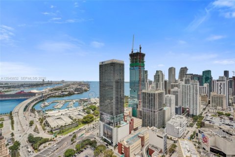 Copropriété à vendre à Miami, Floride: 3 chambres, 114.27 m2 № 2240309 - photo 15