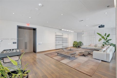 Copropriété à vendre à Miami, Floride: 3 chambres, 114.27 m2 № 2240309 - photo 25