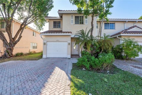 Adosado en Sunrise, Florida 4 dormitorios, 171.68 m2 № 2030925