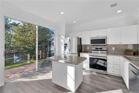 Adosado en venta en Sunrise, Florida, 4 dormitorios, 171.68 m2 № 2030925 - foto 9