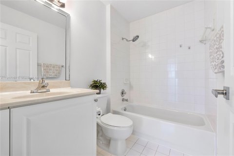 Adosado en venta en Sunrise, Florida, 4 dormitorios, 171.68 m2 № 2030925 - foto 21