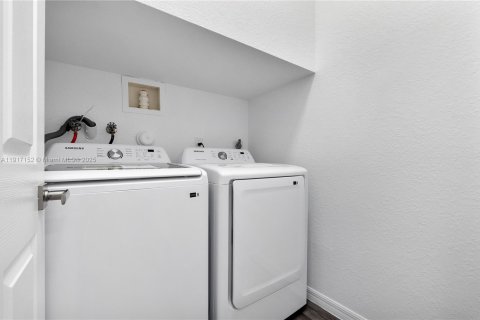 Adosado en venta en Sunrise, Florida, 4 dormitorios, 171.68 m2 № 2030925 - foto 13