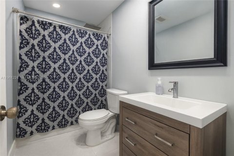 Купить виллу или дом в Нейплс, Флорида 4 спальни, 175.12м2, № 2080795 - фото 17