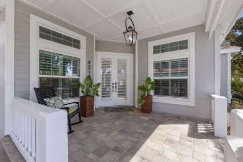 House in Bradenton, Florida 5 bedrooms, 399.48 sq.m. № 1899769 - photo 7