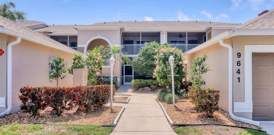 Condominio en Sarasota, Florida, 2 dormitorios № 1916306