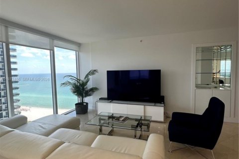 Condominio en venta en Miami Beach, Florida, 2 dormitorios, 128.21 m2 № 2034060 - foto 8
