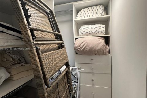 Condominio en venta en Miami Beach, Florida, 2 dormitorios, 128.21 m2 № 2034060 - foto 16