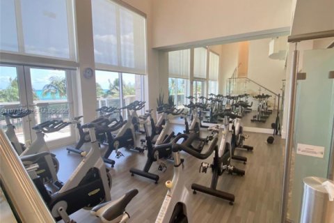 Condominio en venta en Miami Beach, Florida, 2 dormitorios, 128.21 m2 № 2034060 - foto 26