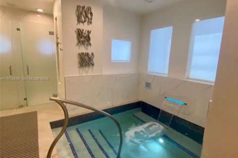 Condominio en venta en Miami Beach, Florida, 2 dormitorios, 128.21 m2 № 2034060 - foto 21