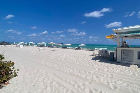 Condominio en venta en Miami Beach, Florida, 2 dormitorios, 128.21 m2 № 2034060 - foto 19