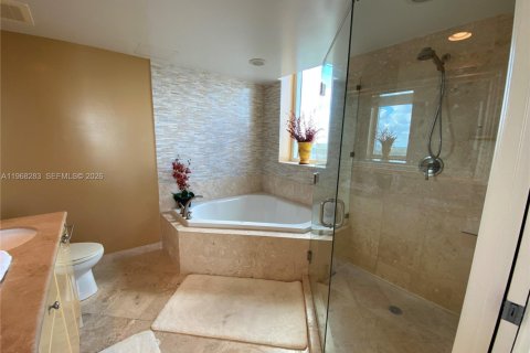 Снять в аренду кондоминиум в Халландейл-Бич, Флорида 3 спальни, 148.36м2, № 2029374 - фото 6