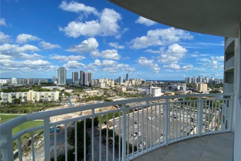 Снять в аренду кондоминиум в Халландейл-Бич, Флорида 3 спальни, 148.36м2, № 2029374 - фото 18