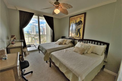 Снять в аренду кондоминиум в Халландейл-Бич, Флорида 3 спальни, 148.36м2, № 2029374 - фото 9