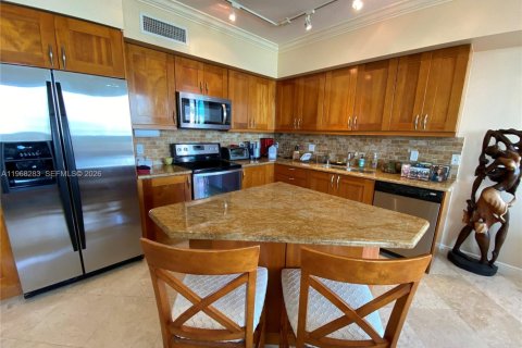 Кондоминиум с 3 спальнями в Халландейл-Бич, Флорида № 2029374