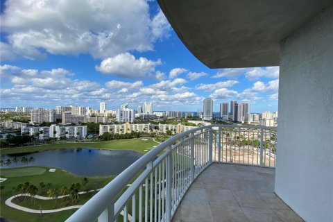 Снять в аренду кондоминиум в Халландейл-Бич, Флорида 3 спальни, 148.36м2, № 2029374 - фото 15