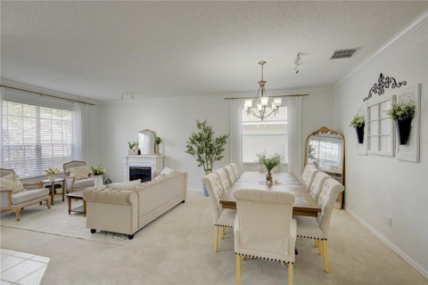 House in Orlando, Florida 4 bedrooms, 230.86 sq.m. № 2233443 - photo 6