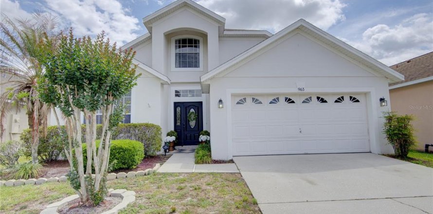 House in Orlando, Florida 4 bedrooms, 230.86 sq.m. № 2233443