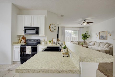 House in Orlando, Florida 4 bedrooms, 230.86 sq.m. № 2233443 - photo 10