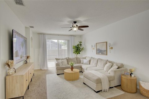 House in Orlando, Florida 4 bedrooms, 230.86 sq.m. № 2233443 - photo 19