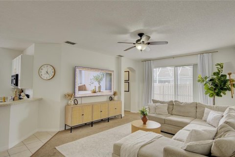 House in Orlando, Florida 4 bedrooms, 230.86 sq.m. № 2233443 - photo 20