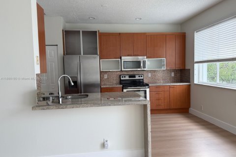 Снять в аренду виллу или дом в Уэстон, Флорида 4 спальни, 176.7м2, № 1942561 - фото 12