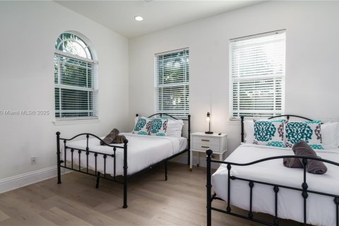 Casa en alquiler en Fort Lauderdale, Florida, 6 dormitorios, 340.86 m2 № 1950661 - foto 19